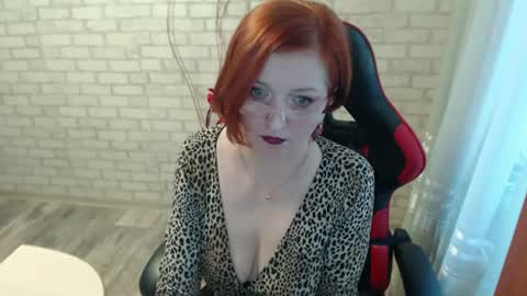 Snapshot of vikualex69 chatting on June 15, 6:26 am vikualex69 online show from June 15, 6:26 am