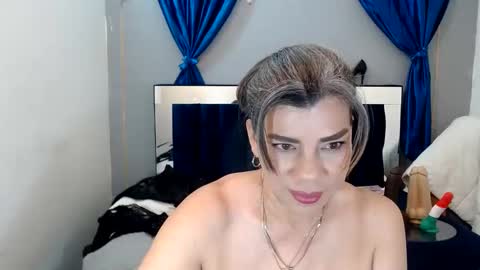 VIKY ADAMS online show from February 2, 1:19 pm