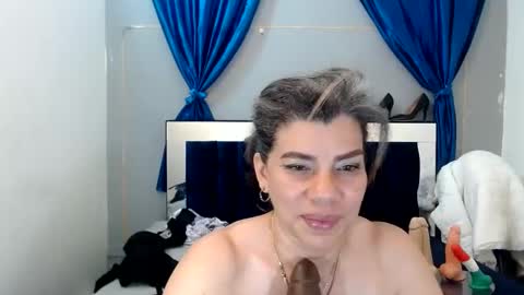VIKY ADAMS online show from February 10, 11:23 pm
