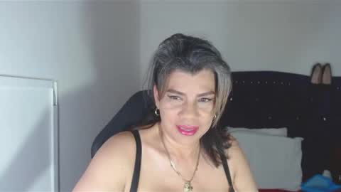 VIKY ADAMS online show from February 11, 8:10 pm