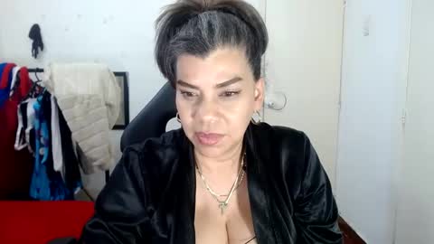 VIKY ADAMS online show from February 26, 8:33 pm