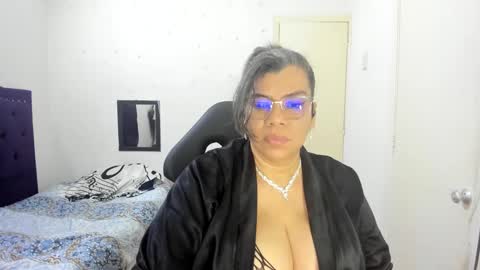 VIKY ADAMS online show from October 9, 7:34 pm