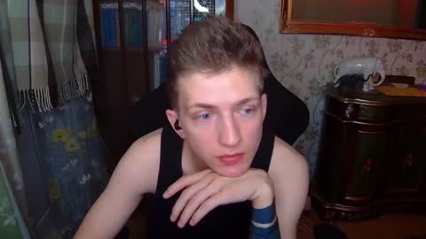 Snapshot of vince__dice chatting on January 2, 9:39 pm Dimoooooon online show from January 2, 9:39 pm