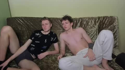 Snapshot of vince__dice chatting on February 10, 2:30 am Dimoooooon online show from February 10, 2:30 am