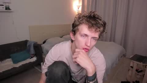 Snapshot of vince__dice chatting on September 27, 11:54 pm Dimoooooon online show from September 27, 11:54 pm