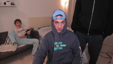 Snapshot of vince__dice chatting on September 30, 12:48 am Dimoooooon online show from September 30, 12:48 am