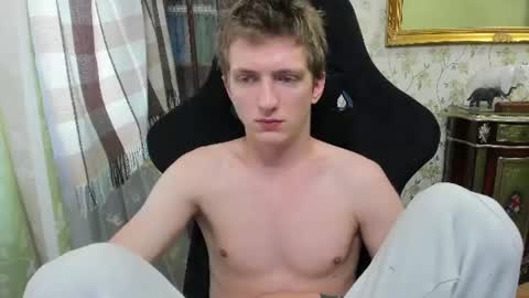 Snapshot of vince__dice chatting on July 14, 7:24 am Dimoooooon online show from July 14, 7:24 am