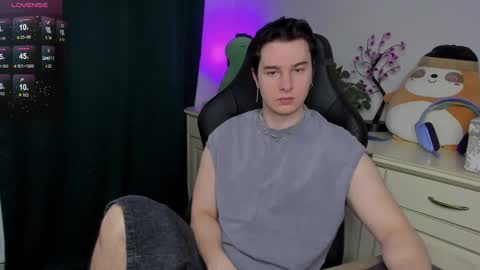 Vincent Strong online show from January 19, 8:07 am