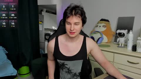 Vincent Strong online show from April 5, 2:36 pm