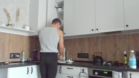 Snapshot of vincent_o chatting on December 29, 8:44 am Vincent. uncut 18cm online show from December 29, 8:44 am