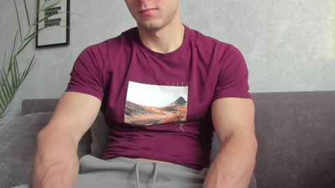 Snapshot of vincent_o chatting on January 1, 1:27 pm Vincent. uncut 18cm online show from January 1, 1:27 pm