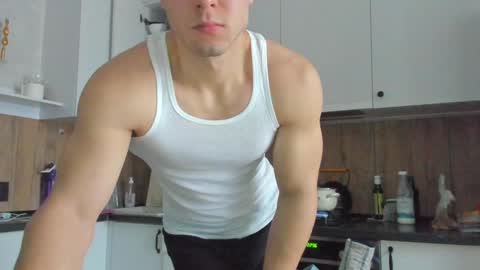 Snapshot of vincent_o chatting on January 10, 8:40 am Vincent. uncut 18cm online show from January 10, 8:40 am