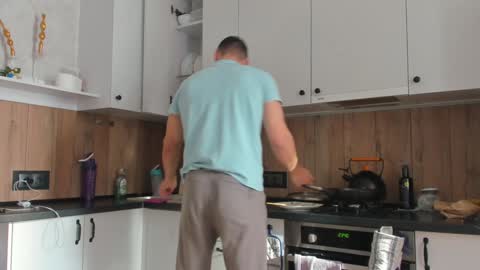 Snapshot of vincent_o chatting on January 18, 9:45 am Vincent. uncut 18cm online show from January 18, 9:45 am