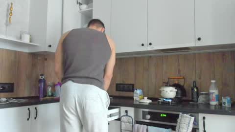 Snapshot of vincent_o chatting on January 27, 9:34 am Vincent. uncut 18cm online show from January 27, 9:34 am