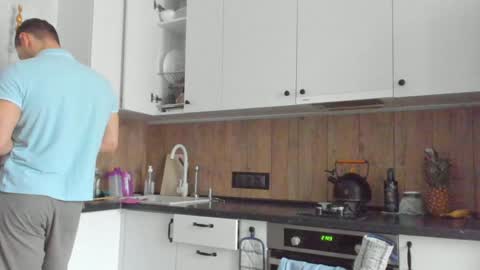 Snapshot of vincent_o chatting on January 29, 9:12 am Vincent. uncut 18cm online show from January 29, 9:12 am