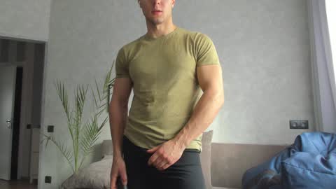 Snapshot of vincent_o chatting on February 1, 11:43 am Vincent. uncut 18cm online show from February 1, 11:43 am