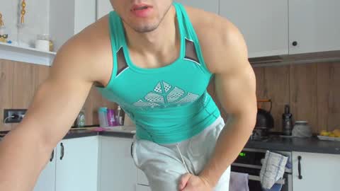 Snapshot of vincent_o chatting on February 6, 8:50 am Vincent. uncut 18cm online show from February 6, 8:50 am