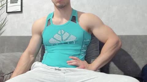 Snapshot of vincent_o chatting on February 10, 6:03 pm Vincent. uncut 18cm online show from February 10, 6:03 pm