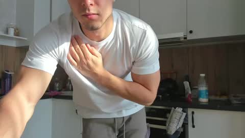 Snapshot of vincent_o chatting on February 13, 8:17 am Vincent. uncut 18cm online show from February 13, 8:17 am