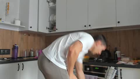 Snapshot of vincent_o chatting on February 14, 7:59 am Vincent. uncut 18cm online show from February 14, 7:59 am