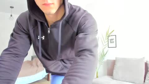 Snapshot of vincent_o chatting on February 25, 1:06 pm Vincent. uncut 18cm online show from February 25, 1:06 pm