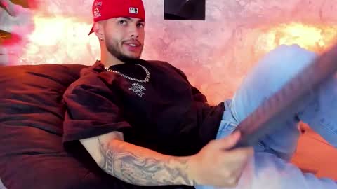 Snapshot of vincentblack_ chatting on September 15, 4:23 am Vincent online show from September 15, 4:23 am