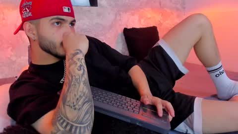 Snapshot of vincentblack_ chatting on September 30, 4:17 am Vincent online show from September 30, 4:17 am