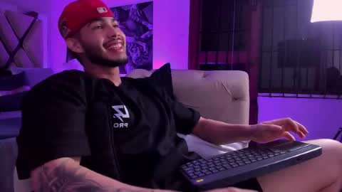 Vincent online show from November 29, 4:37 am