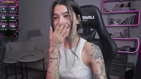 vinkitinkii online show from February 18, 6:48 am