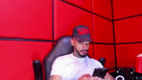 ---Vinzen--- online show from February 25, 5:06 am