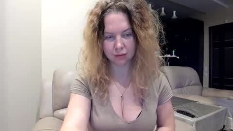 Snapshot of viodetta chatting on December 6, 7:45 pm viodetta online show from December 6, 7:45 pm