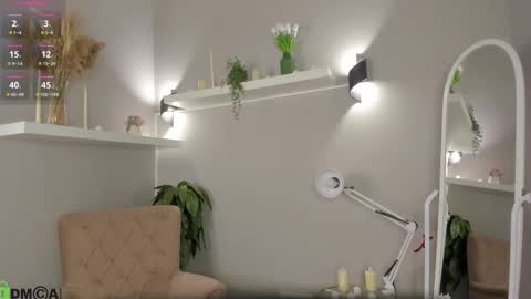 Viola online show from March 30, 1:17 am