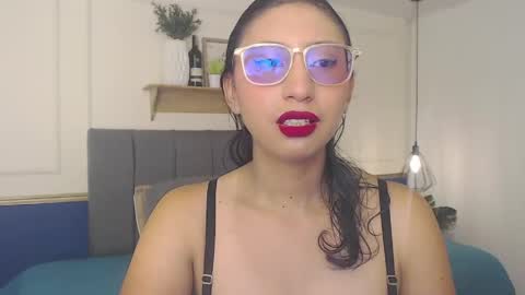 V I O L E T  online show from April 17, 2:09 pm