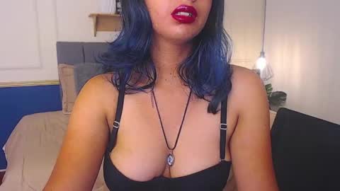 Snapshot of violet_2003 chatting on April 22, 2:29 pm V I O L E T online show from April 22, 2:29 pm