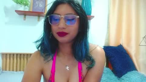 Snapshot of violet_2003 chatting on May 27, 2:25 pm V I O L E T online show from May 27, 2:25 pm