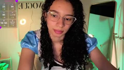 Snapshot of violet__15 chatting on July 2, 12:00 pm violet__15 online show from July 2, 12:00 pm
