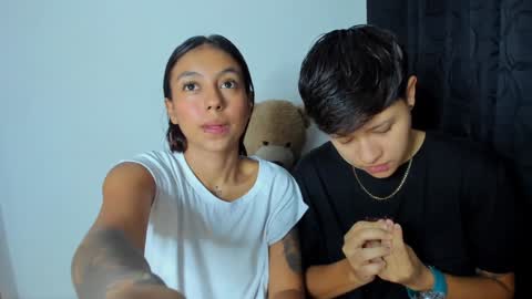 Violet and Casper online show from January 6, 10:02 am