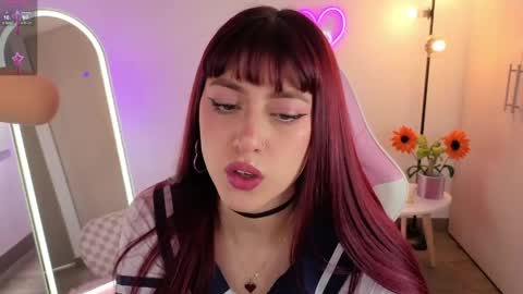 violet online show from June 6, 7:29 pm