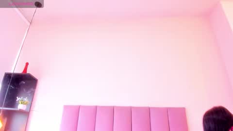 violet online show from December 22, 2:47 pm