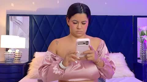 Snapshot of violet_saunders chatting on July 1, 7:35 pm Violet online show from July 1, 7:35 pm
