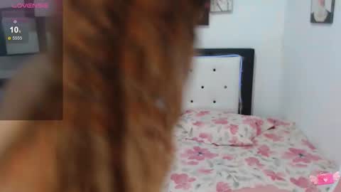 Snapshot of violet_stone22 chatting on February 15, 2:58 am Violeta online show from February 15, 2:58 am