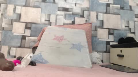 Snapshot of violeta_cute18 chatting on October 7, 7:00 pm Violeta online show from October 7, 7:00 pm