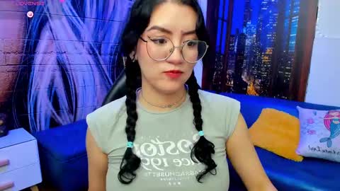 Snapshot of violeta_diazz chatting on March 6, 11:20 pm online show from March 6, 11:20 pm
