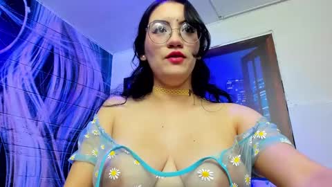Snapshot of violeta_diazz chatting on March 11, 11:15 pm online show from March 11, 11:15 pm