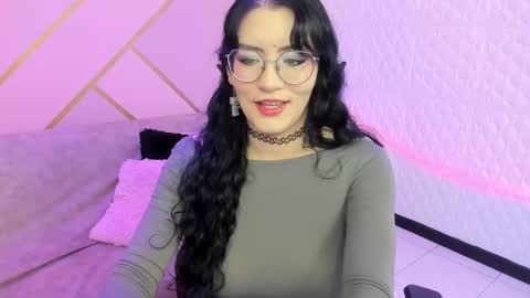 Snapshot of violeta_diazz chatting on January 8, 9:39 pm online show from January 8, 9:39 pm