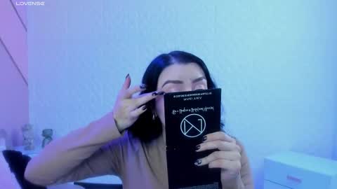 Snapshot of violeta_diazz chatting on February 14, 9:22 pm online show from February 14, 9:22 pm