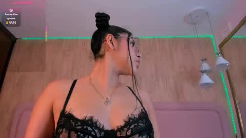 Snapshot of violeta_garcia chatting on September 25, 9:13 am Violeta Garcia online show from September 25, 9:13 am