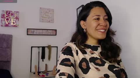 violeta_scott_ online show from April 13, 1:05 pm