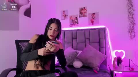 Snapshot of violeta_velvet_ chatting on June 12, 12:48 pm online show from June 12, 12:48 pm