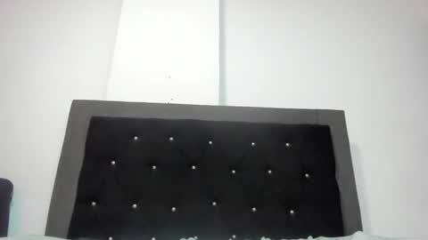 VioletaDums online show from February 19, 6:00 am